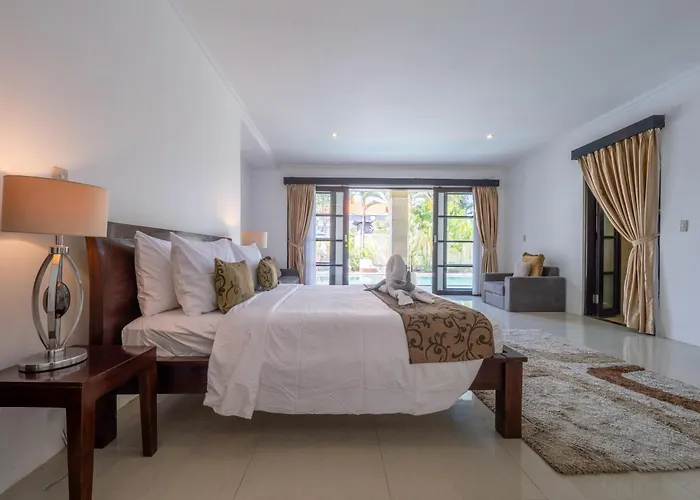 Cometa Luxury By Adam Jyota Management * Seminyak (Bali)