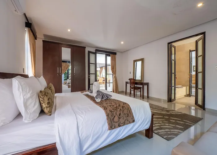 Villa Cometa Luxury By Adam Jyota Management *