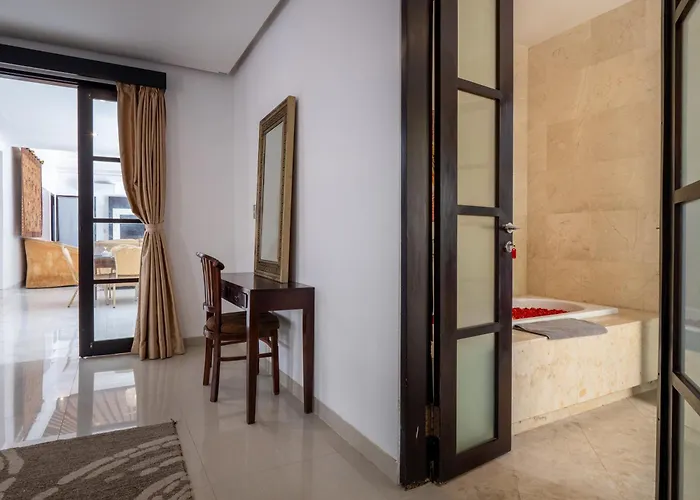Villa Cometa Luxury By Adam Jyota Management *