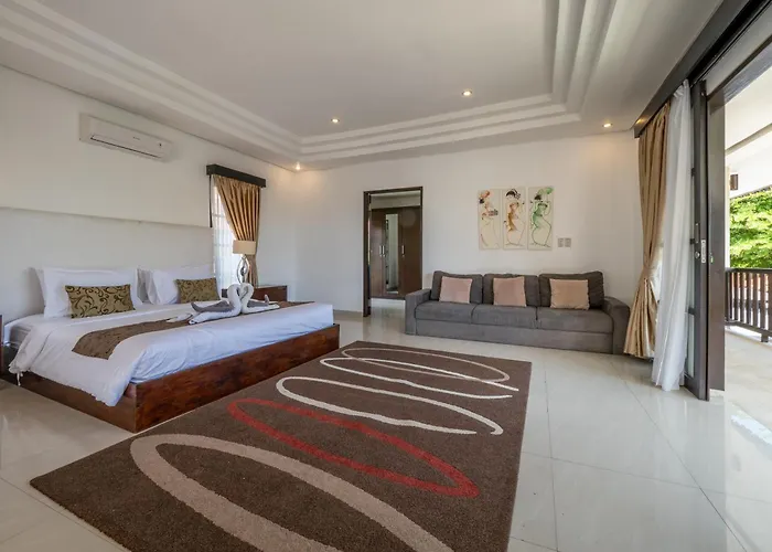 Villa Cometa Luxury By Adam Jyota Management